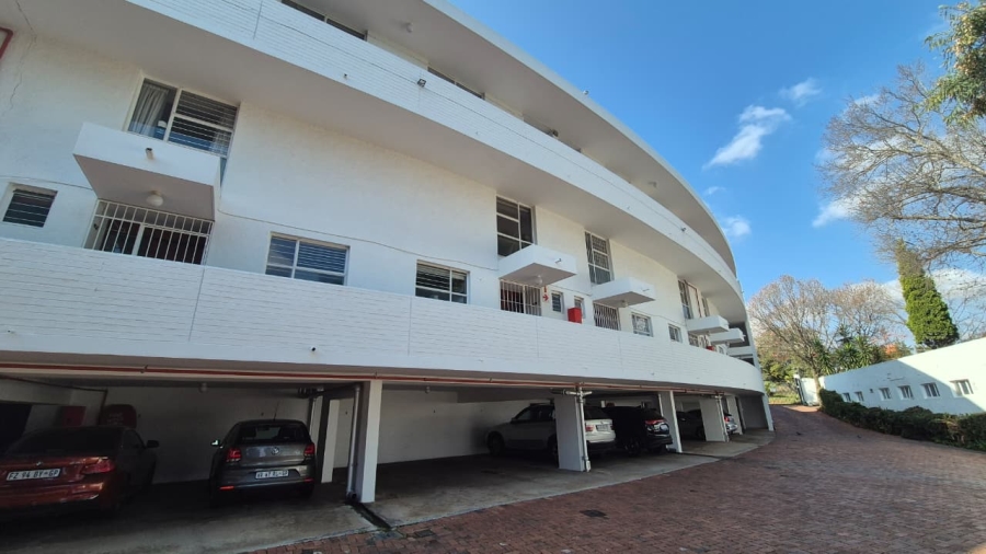 To Let 1 Bedroom Property for Rent in Glenadrienne Gauteng