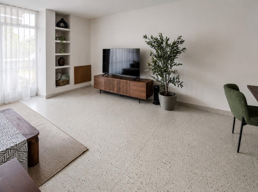 To Let 1 Bedroom Property for Rent in Glenadrienne Gauteng