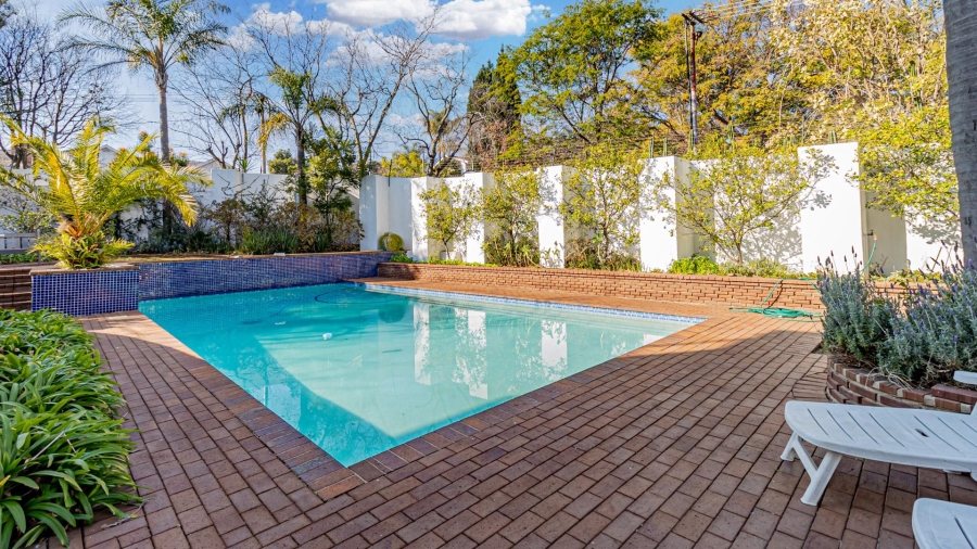 To Let 1 Bedroom Property for Rent in Glenadrienne Gauteng