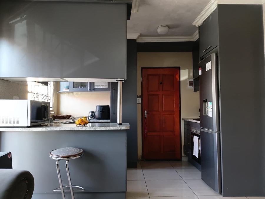 3 Bedroom Property for Sale in Clayville Gauteng