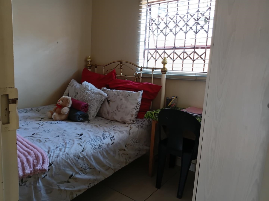 3 Bedroom Property for Sale in Clayville Gauteng