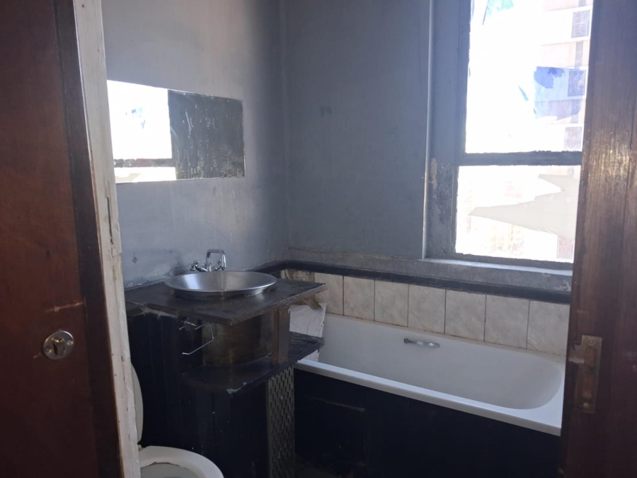 1 Bedroom Property for Sale in Johannesburg Central Gauteng