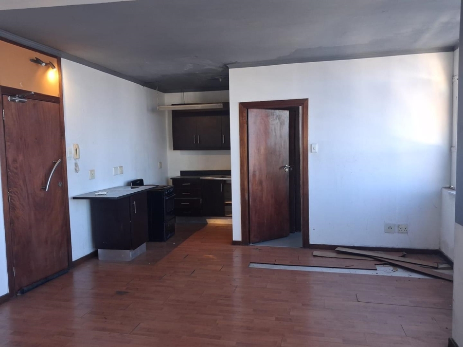 1 Bedroom Property for Sale in Johannesburg Central Gauteng