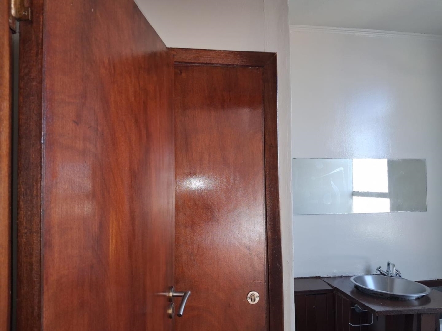 1 Bedroom Property for Sale in Johannesburg Central Gauteng
