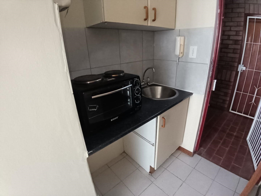 1 Bedroom Property for Sale in Hatfield Gauteng