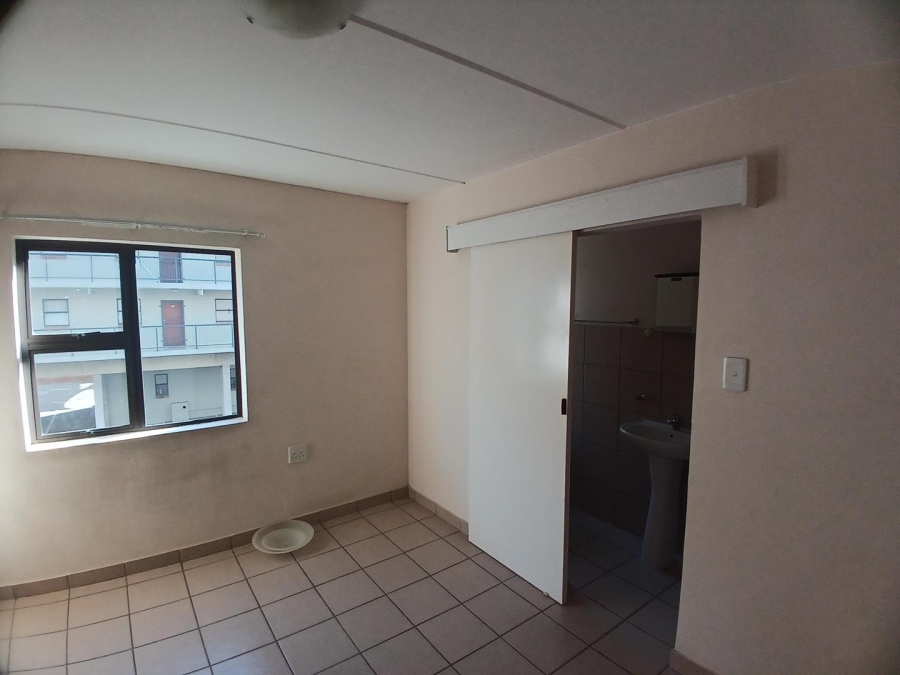 To Let 1 Bedroom Property for Rent in Die Hoewes Gauteng