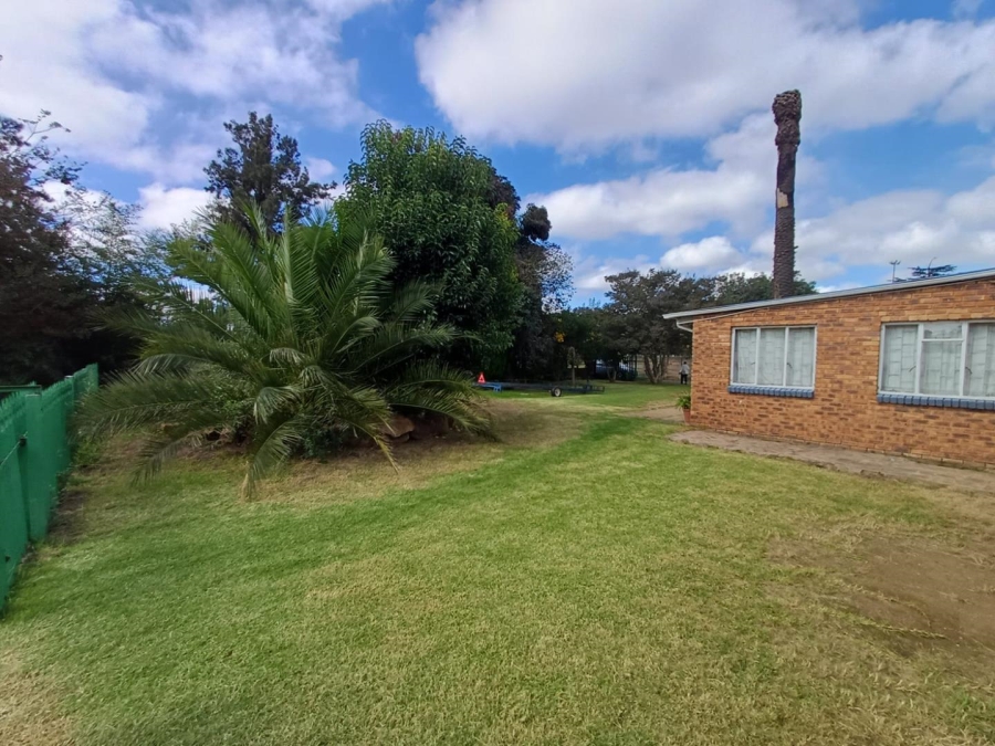 5 Bedroom Property for Sale in Struisbult Gauteng