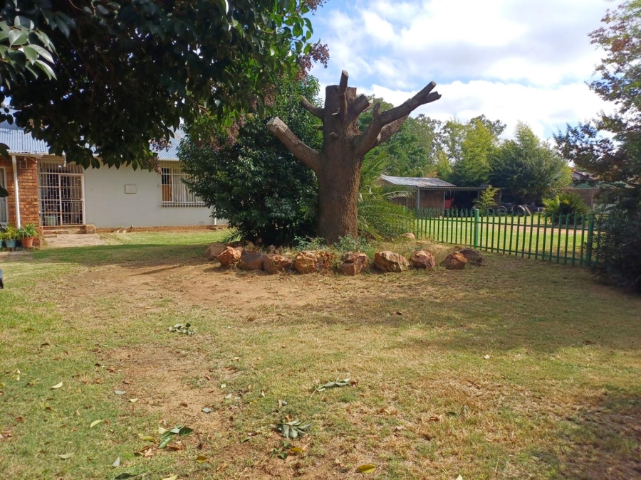 5 Bedroom Property for Sale in Struisbult Gauteng