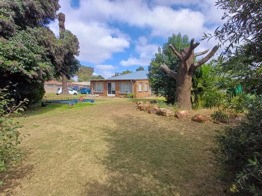 5 Bedroom Property for Sale in Struisbult Gauteng