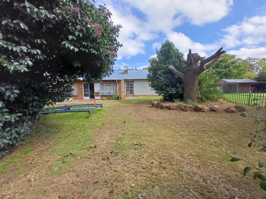 5 Bedroom Property for Sale in Struisbult Gauteng