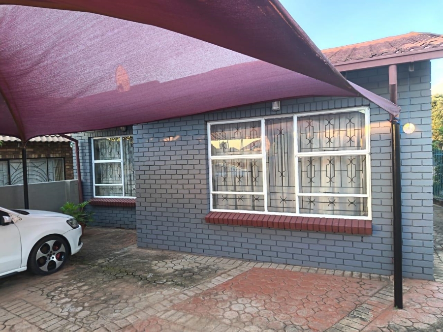 2 Bedroom Property for Sale in Soshanguve K Gauteng