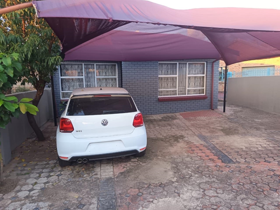 2 Bedroom Property for Sale in Soshanguve K Gauteng