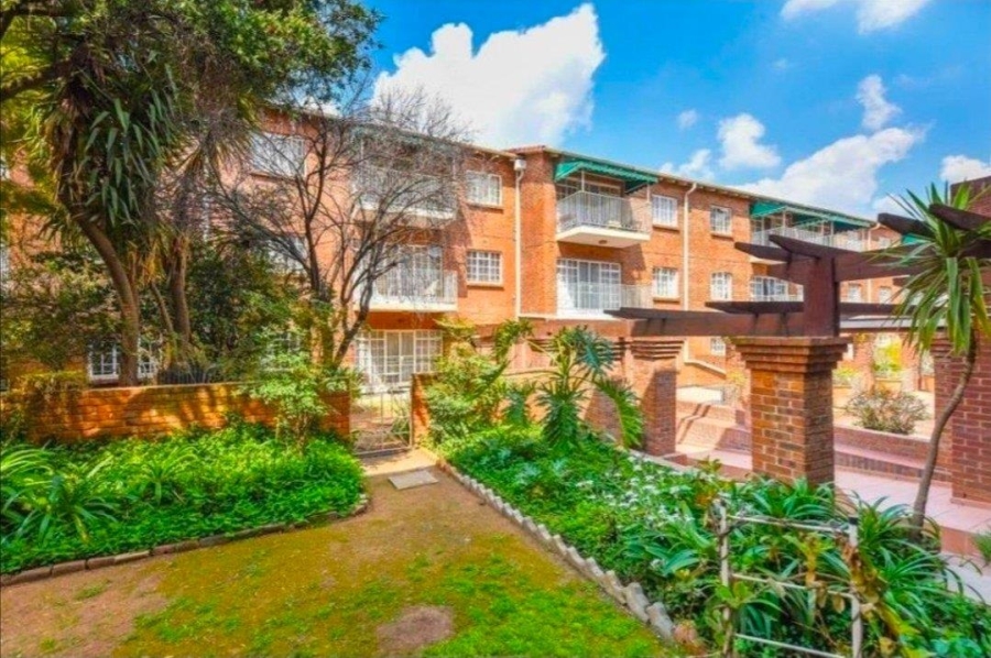 2 Bedroom Property for Sale in Woodmead Gauteng