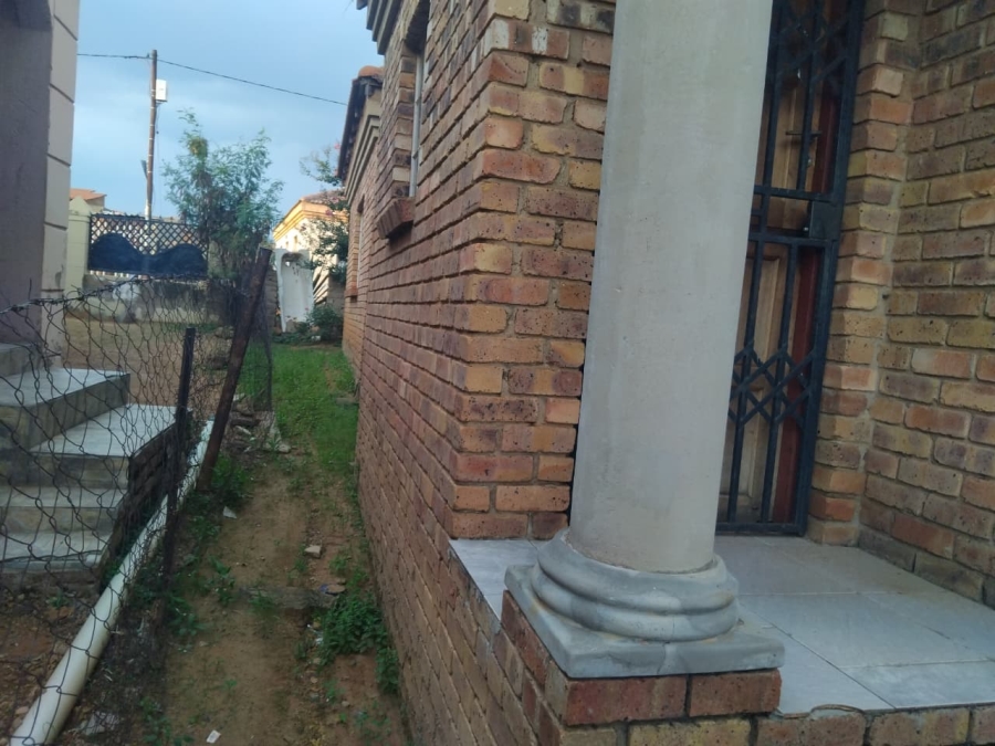 3 Bedroom Property for Sale in Soshanguve Gauteng