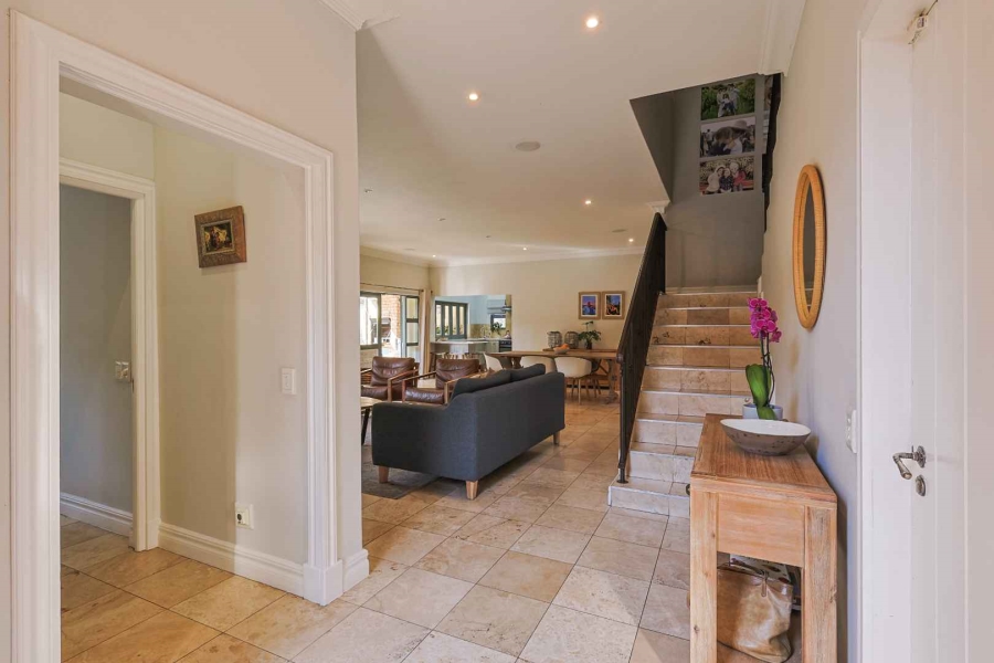 5 Bedroom Property for Sale in Baileys Muckleneuk Gauteng