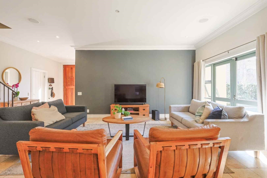 5 Bedroom Property for Sale in Baileys Muckleneuk Gauteng