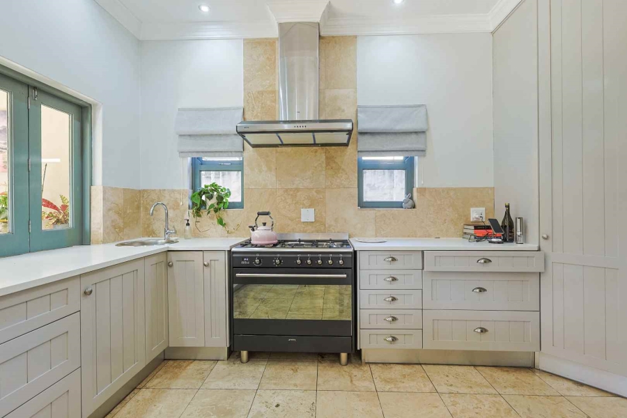 5 Bedroom Property for Sale in Baileys Muckleneuk Gauteng