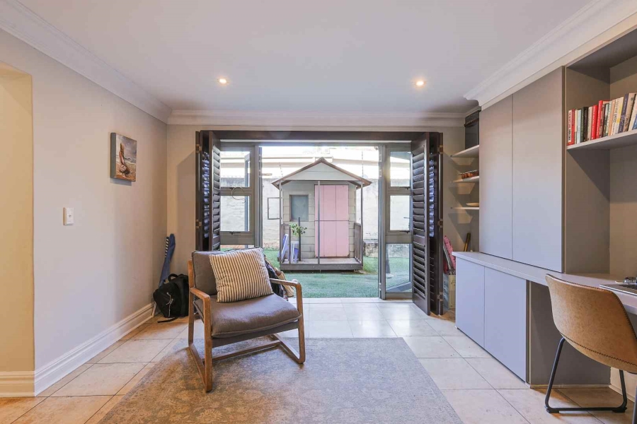 5 Bedroom Property for Sale in Baileys Muckleneuk Gauteng