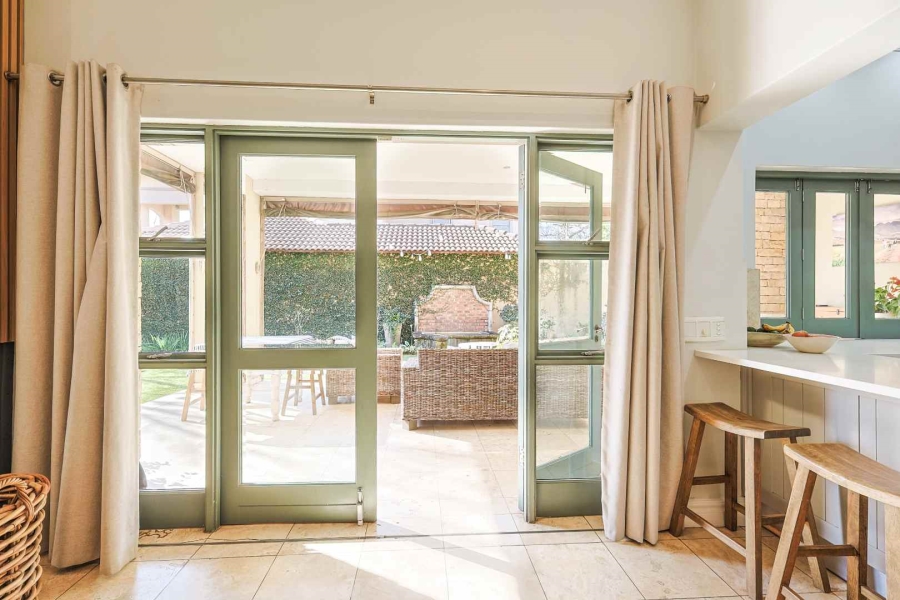 5 Bedroom Property for Sale in Baileys Muckleneuk Gauteng