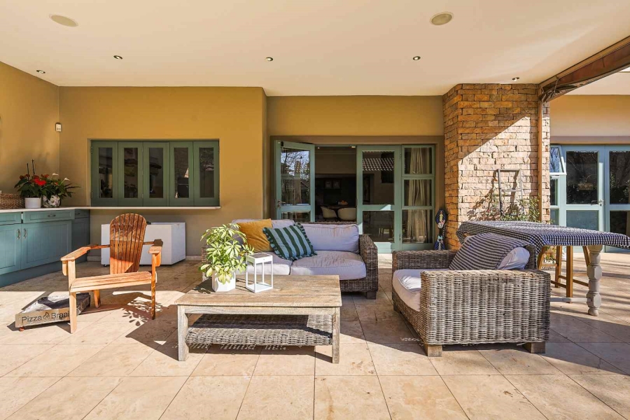 5 Bedroom Property for Sale in Baileys Muckleneuk Gauteng