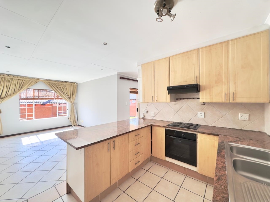 To Let 3 Bedroom Property for Rent in Mooikloof Ridge Gauteng