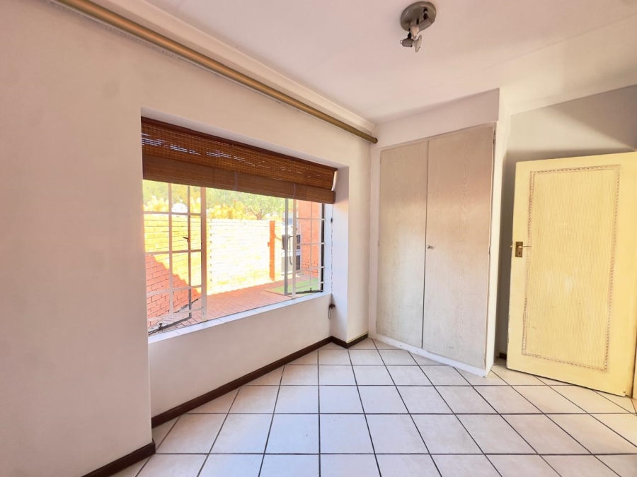 To Let 3 Bedroom Property for Rent in Mooikloof Ridge Gauteng