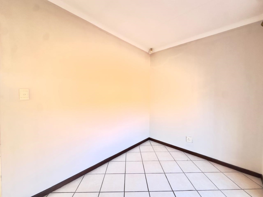 To Let 3 Bedroom Property for Rent in Mooikloof Ridge Gauteng