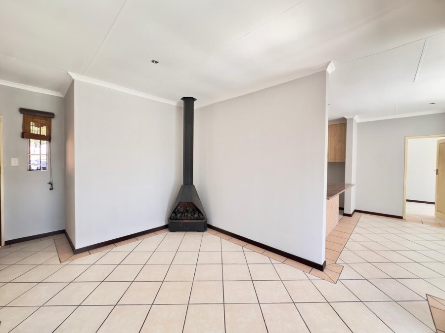 To Let 3 Bedroom Property for Rent in Mooikloof Ridge Gauteng