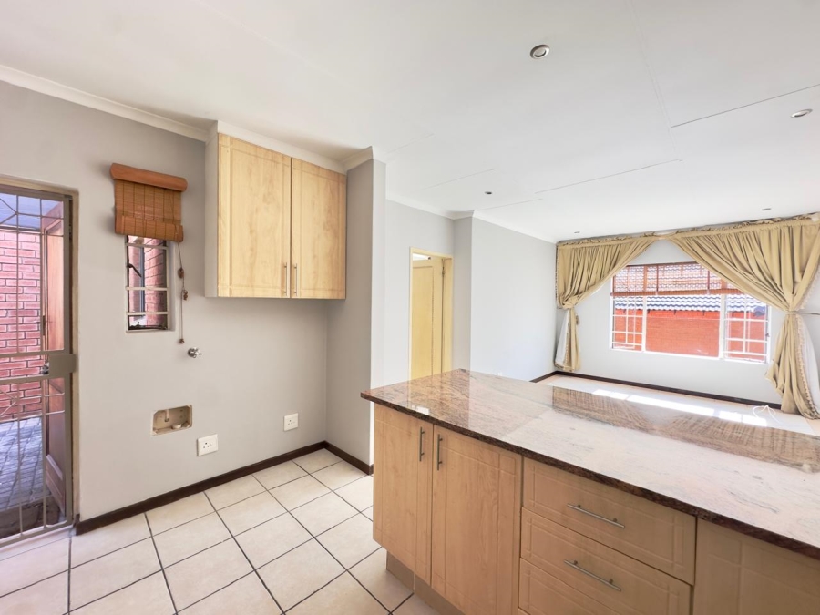 To Let 3 Bedroom Property for Rent in Mooikloof Ridge Gauteng