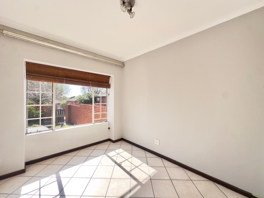 To Let 3 Bedroom Property for Rent in Mooikloof Ridge Gauteng