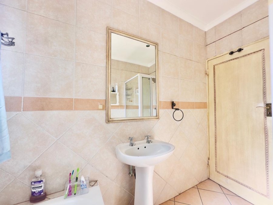 To Let 3 Bedroom Property for Rent in Mooikloof Ridge Gauteng