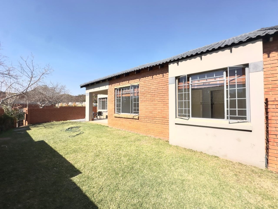 To Let 3 Bedroom Property for Rent in Mooikloof Ridge Gauteng