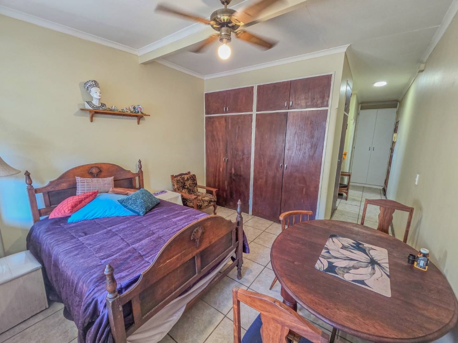 To Let 1 Bedroom Property for Rent in Waverley Gauteng