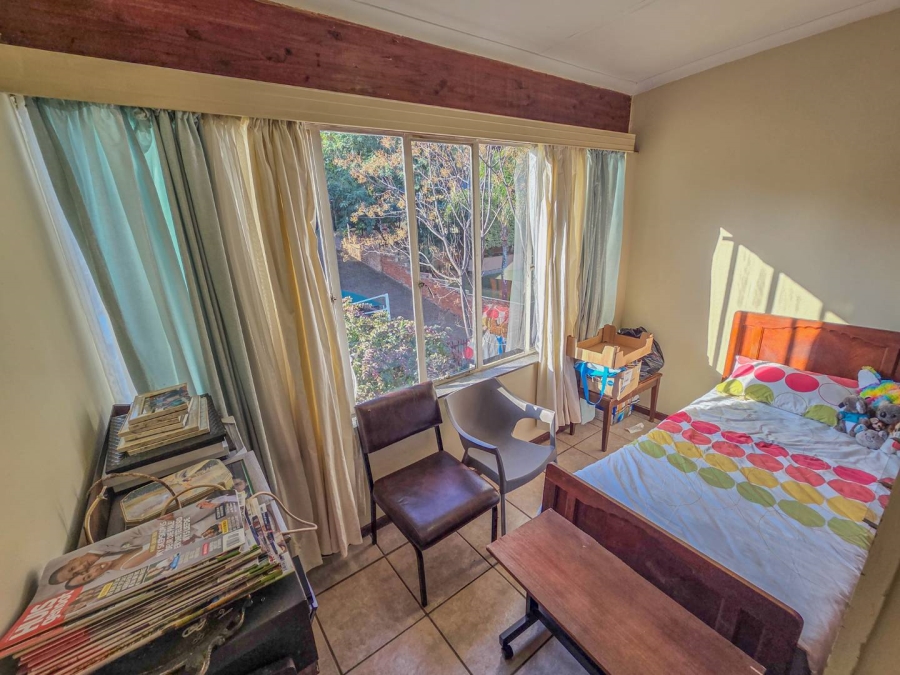 To Let 1 Bedroom Property for Rent in Waverley Gauteng