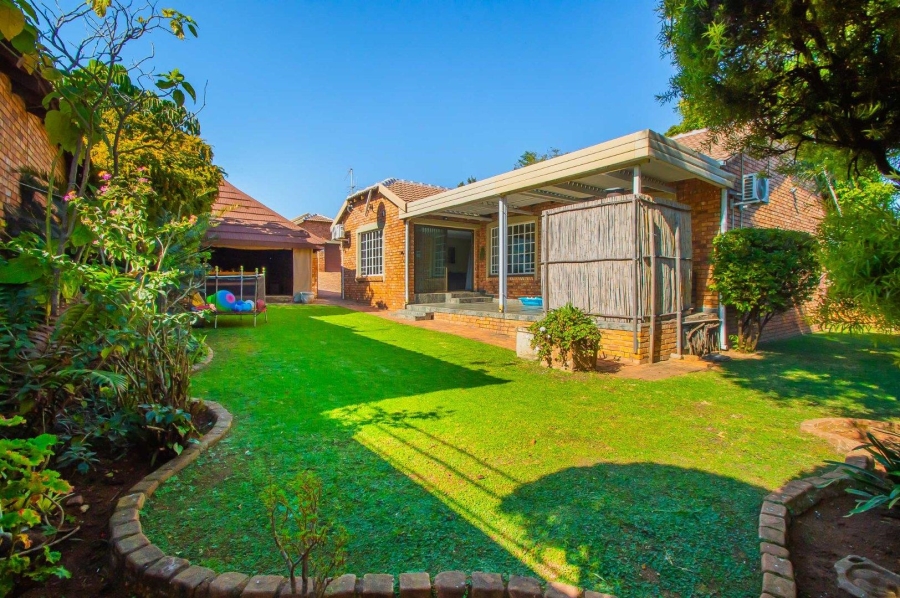 3 Bedroom Property for Sale in Honeydew Grove Gauteng