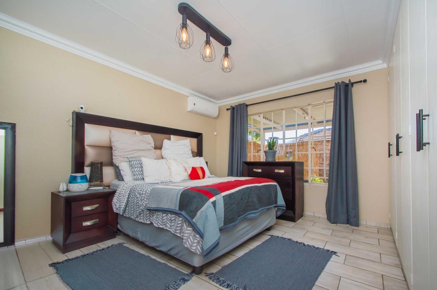 3 Bedroom Property for Sale in Honeydew Grove Gauteng