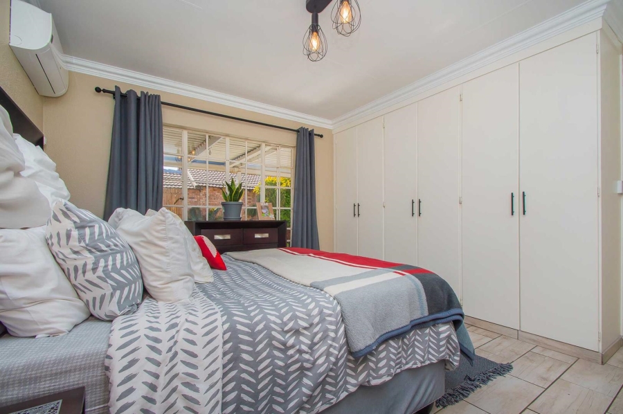 3 Bedroom Property for Sale in Honeydew Grove Gauteng