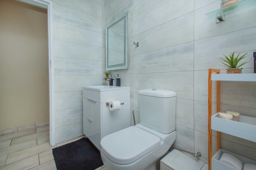 3 Bedroom Property for Sale in Honeydew Grove Gauteng