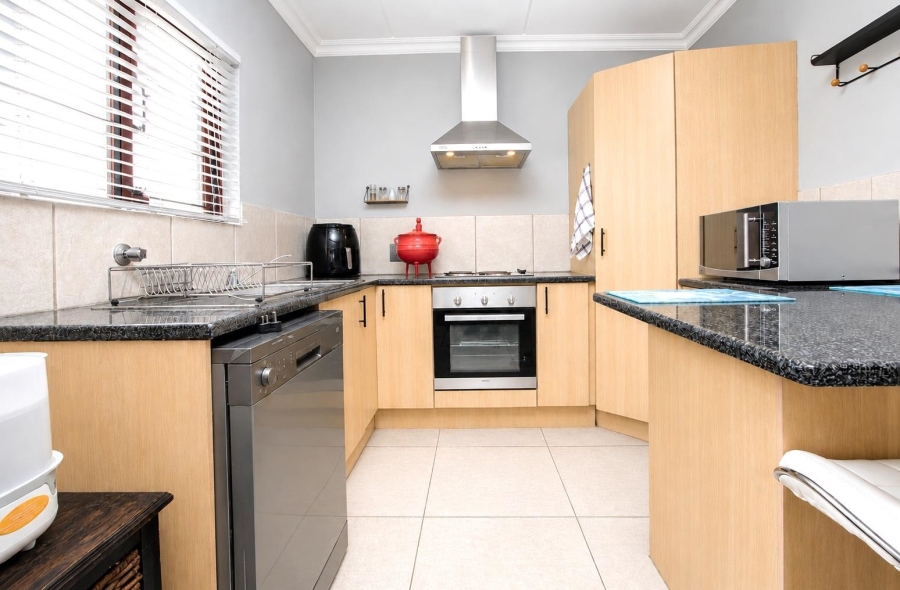 3 Bedroom Property for Sale in Willowbrook Gauteng