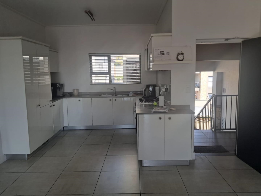 2 Bedroom Property for Sale in Waterfall Gauteng