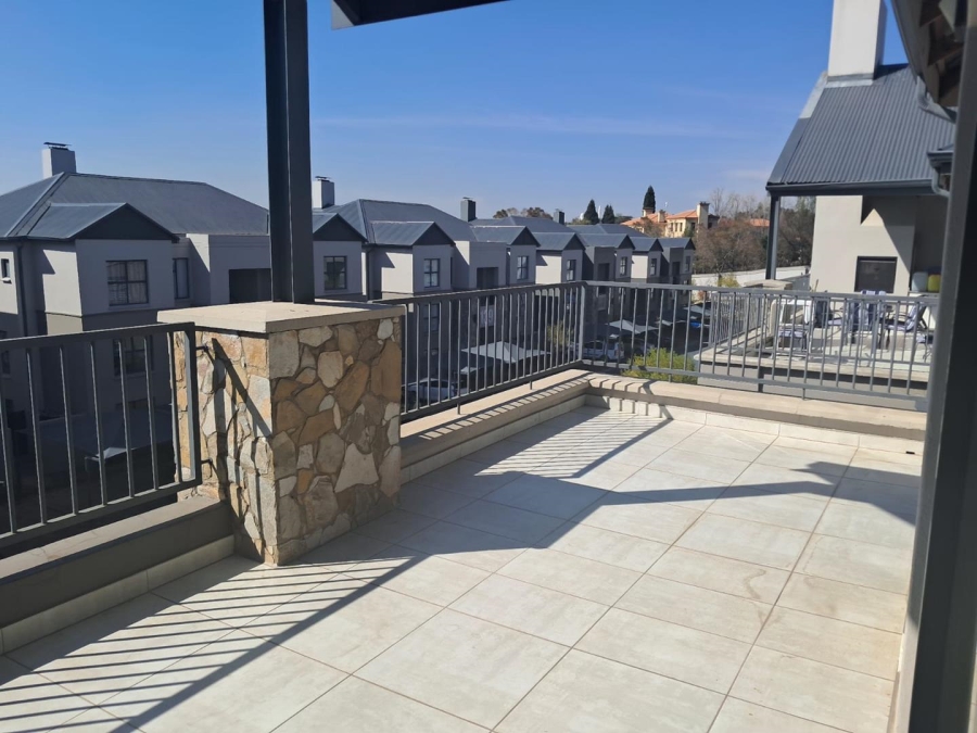 2 Bedroom Property for Sale in Waterfall Gauteng