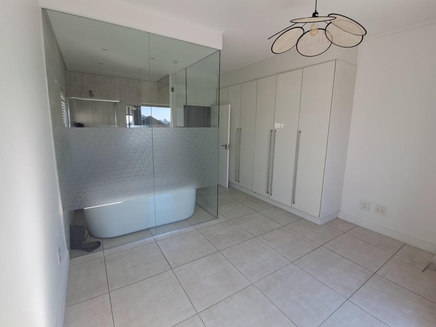 2 Bedroom Property for Sale in Waterfall Gauteng