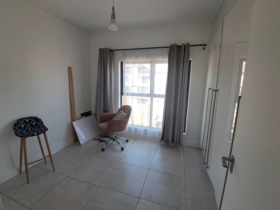 2 Bedroom Property for Sale in Waterfall Gauteng