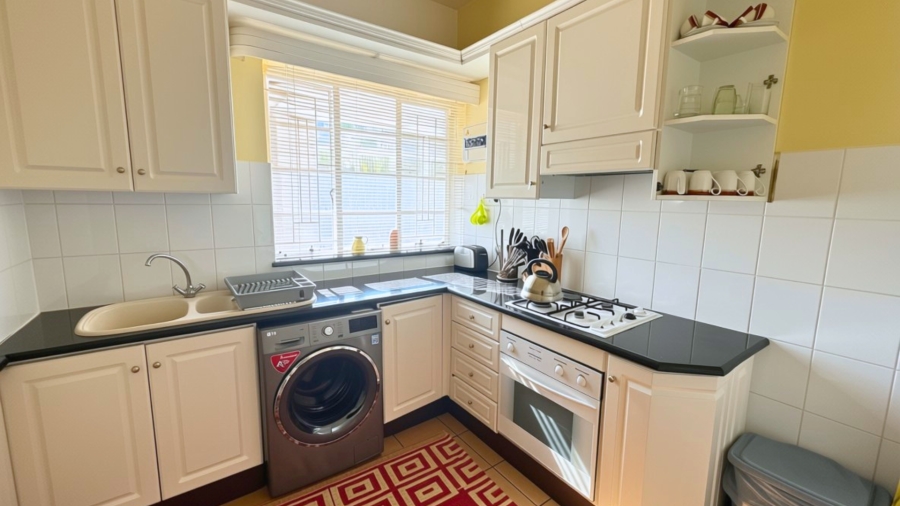 2 Bedroom Property for Sale in Illovo Gauteng