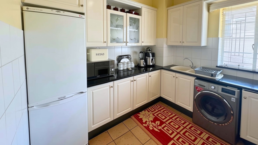 2 Bedroom Property for Sale in Illovo Gauteng