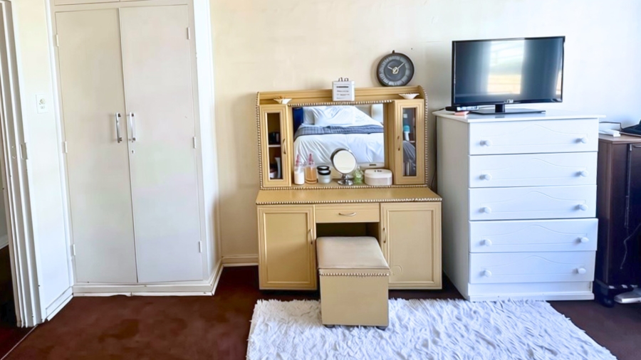 2 Bedroom Property for Sale in Illovo Gauteng