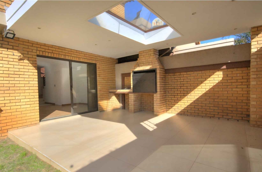 3 Bedroom Property for Sale in New Redruth Gauteng