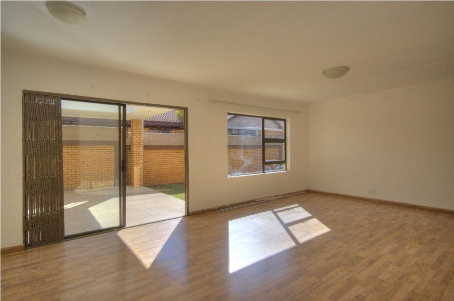 3 Bedroom Property for Sale in New Redruth Gauteng