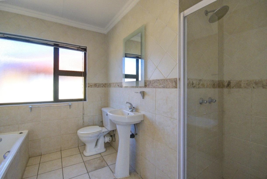 3 Bedroom Property for Sale in New Redruth Gauteng