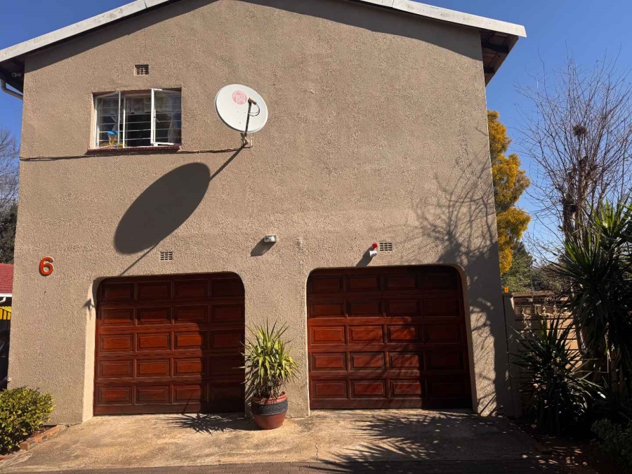3 Bedroom Property for Sale in Brackendowns Gauteng